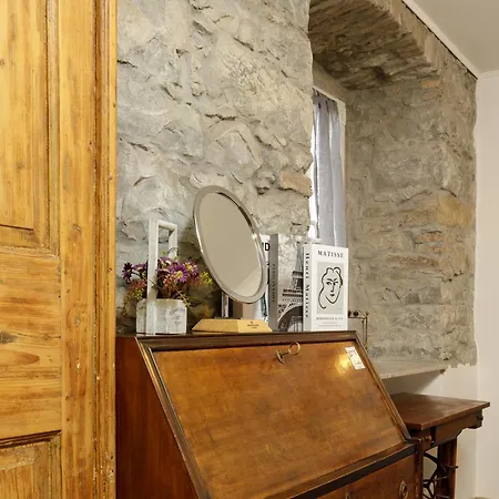 Apartment Pietra, Legno E Versi, Casa Carducci A Triest