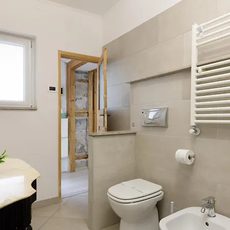 Pietra, Legno E Versi, Casa Carducci A *